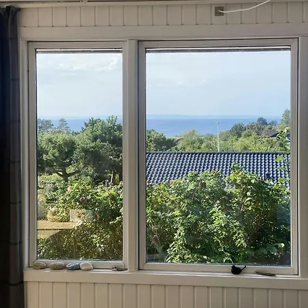 With Sea View At Helgenaes Hébergement de vacances